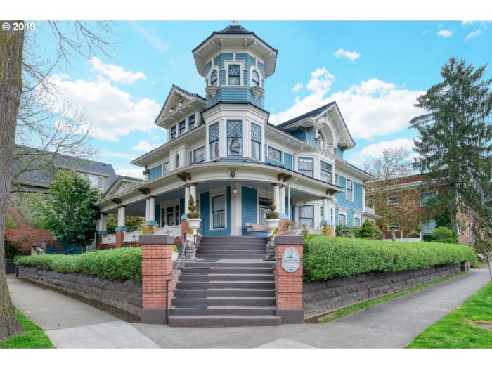 A typical Victorian home in Portland